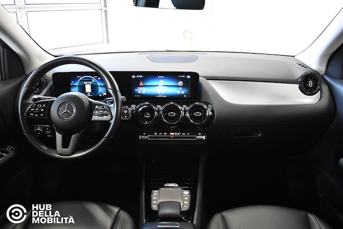 MERCEDES-BENZ GLA 180 d Automatic Business
